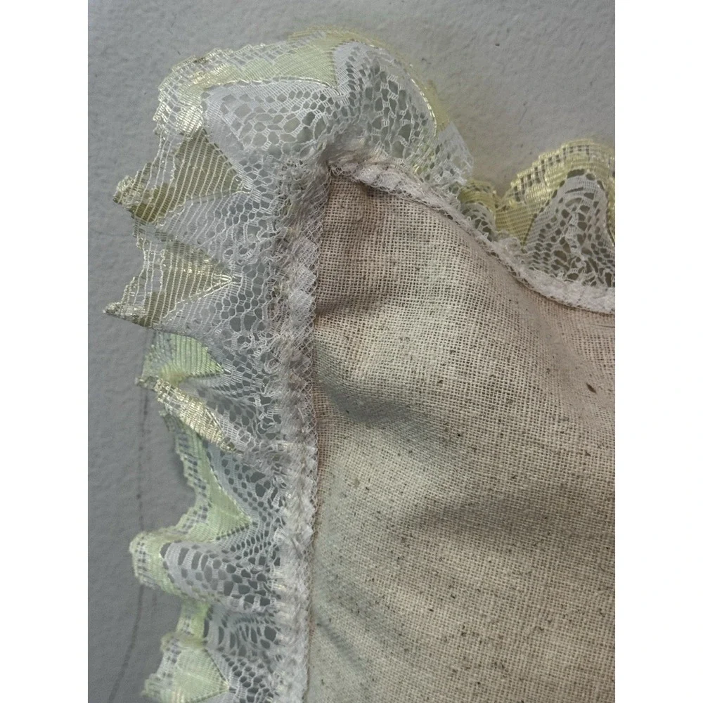 Vintage‎ Crewel Embroidered Floral Throw Pillow Lace Cottagecore